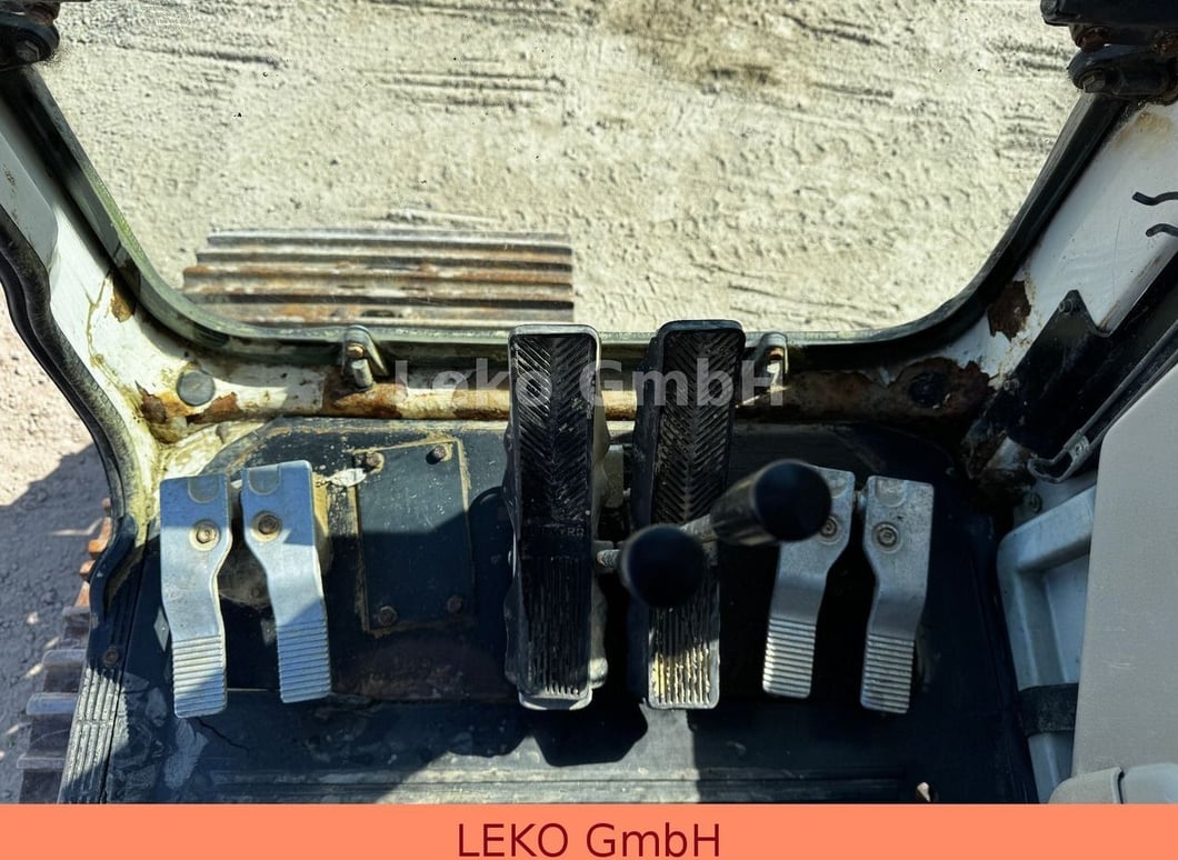 2003 Liebherr R 904 HDSL Crawler Excavator