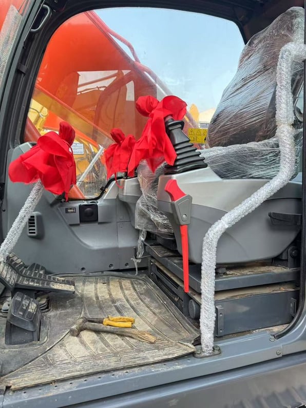 2021 Doosan DX225 Crawler Excavator