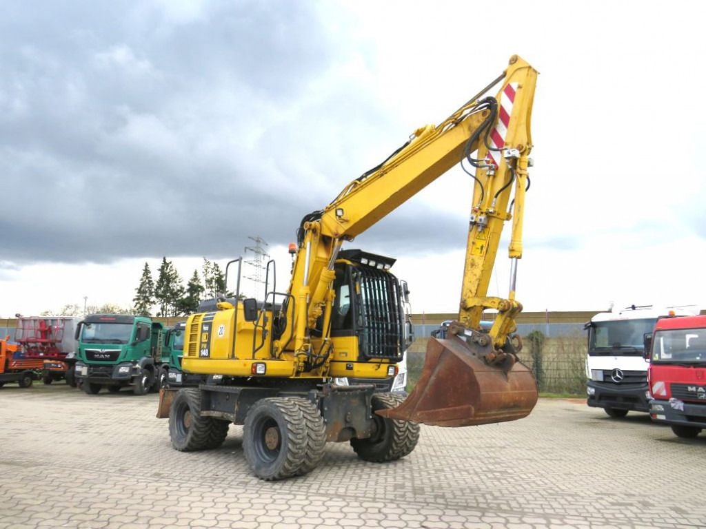 2016 Komatsu PW148-8 Wheel Excavator
