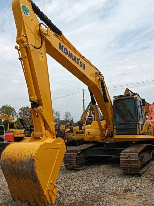 2022 Komatsu PC210-8 Crawler Excavator