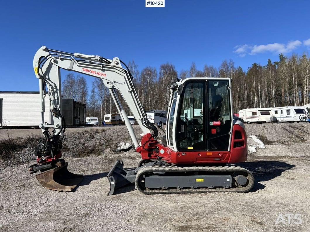 2021 Takeuchi TB370 Crawler Excavator