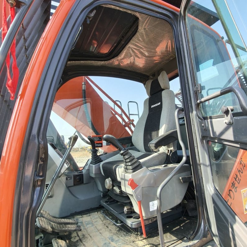 2024 Doosan DX300LC-9C Crawler Excavator