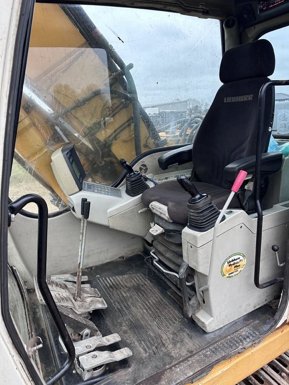2011 Liebherr R900C LITRONIC Crawler Excavator