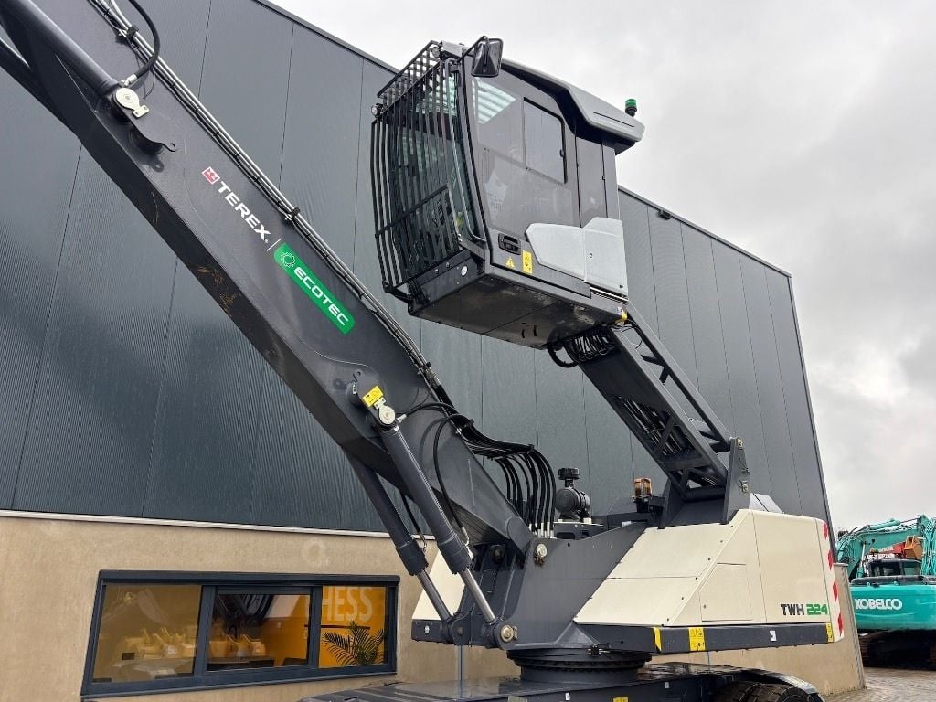 2021 Terex MHL331F Material Handler