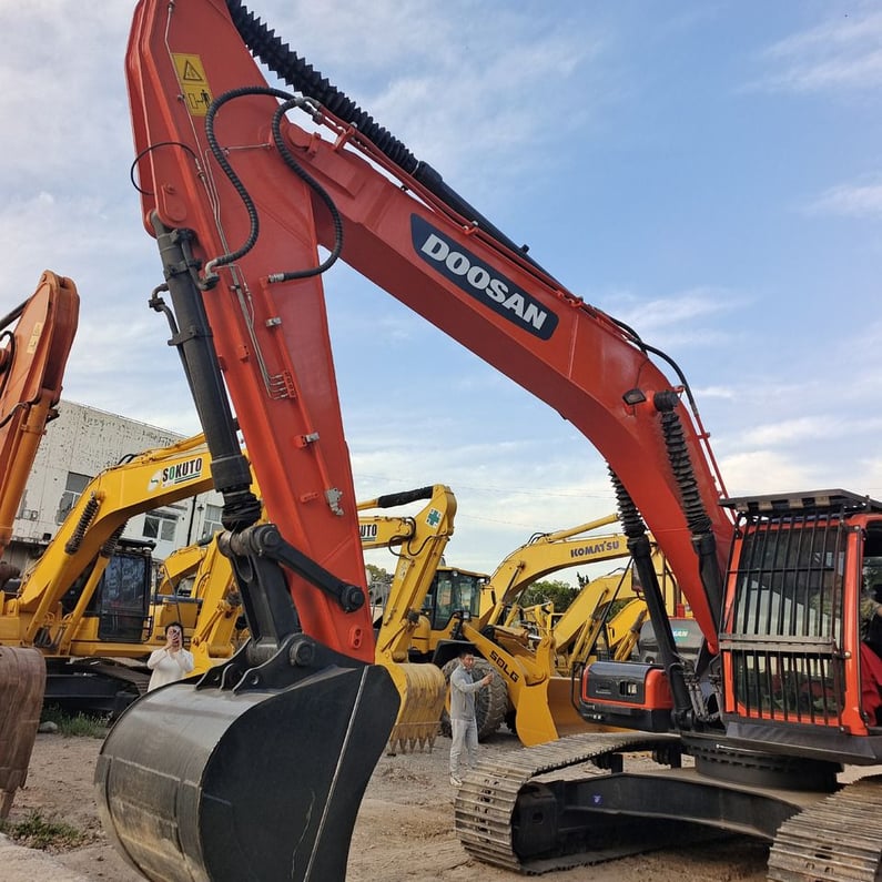 2024 Doosan DX300LC-9C Crawler Excavator