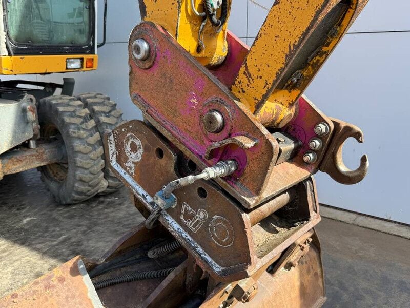 2000 Liebherr A900B LITRONIC Wheel Excavator