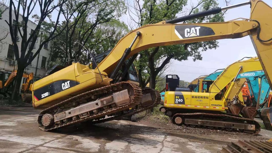 2018 Caterpillar 320D2 Crawler Excavator
