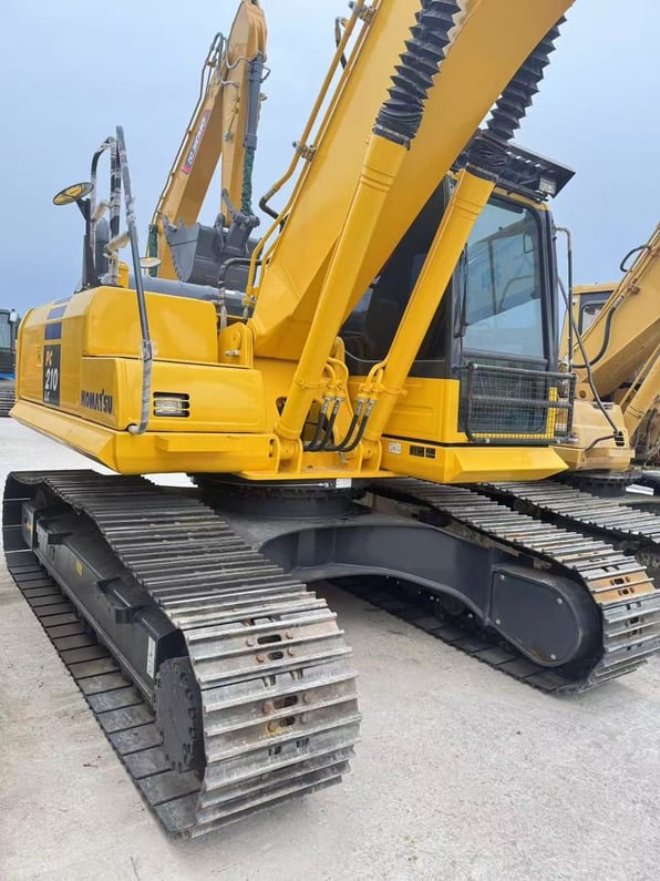2023 Komatsu PC210-8 Crawler Excavator