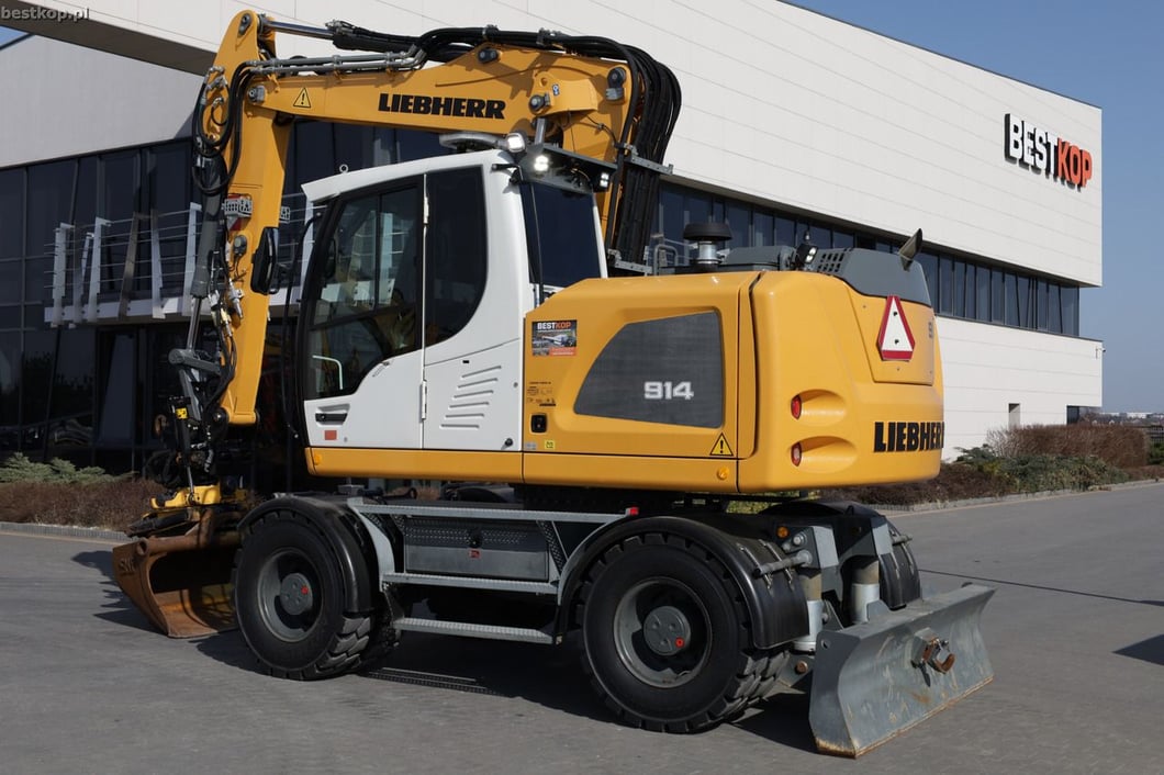 2017 Liebherr A914 LITRONIC Wheel Excavator