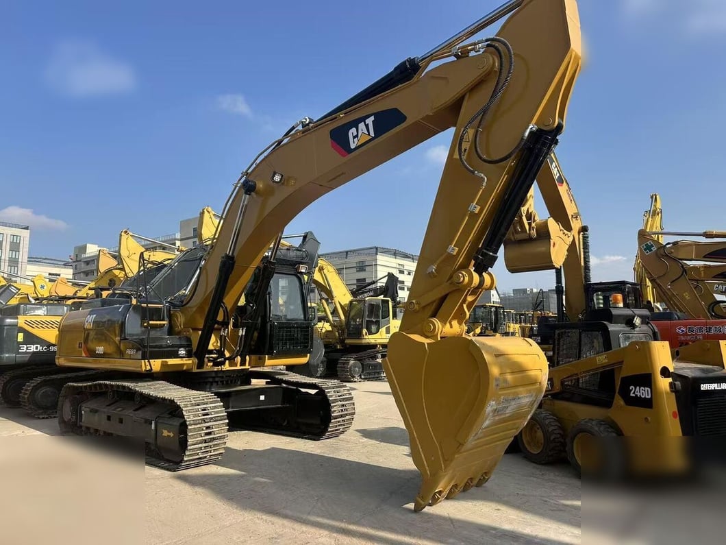 2024 Caterpillar 330D Crawler Excavator
