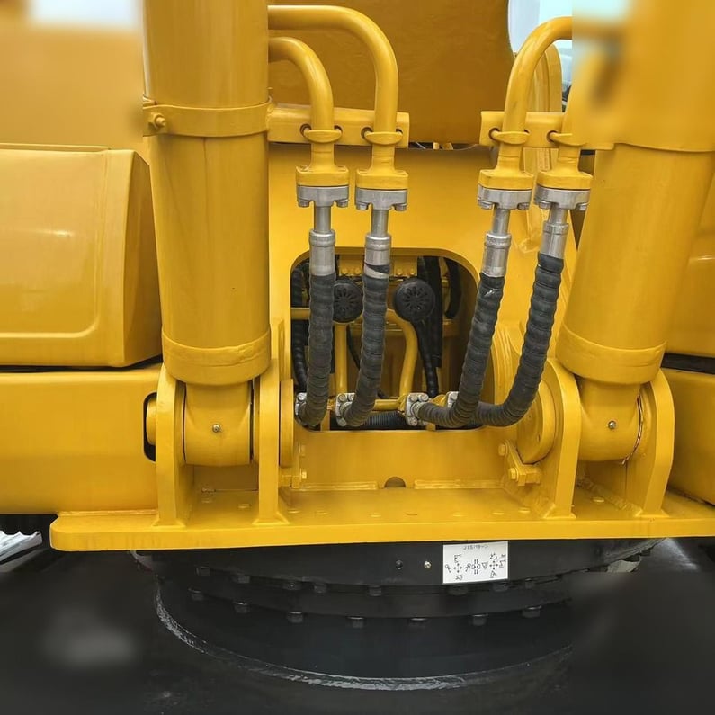 2022 Komatsu PC240LC-8 Crawler Excavator