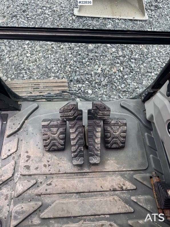2017 Caterpillar 313FL Crawler Excavator