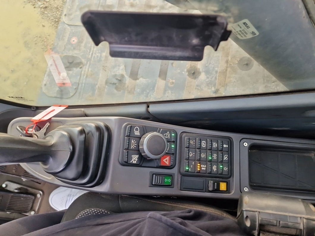 2023 Atlas 250MH BLUE Material Handler
