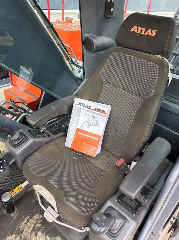 2020 Atlas 250MH Material Handler