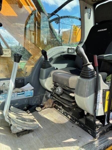 2008 JCB JS220LC Crawler Excavator