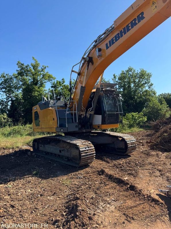 2024 Liebherr 926