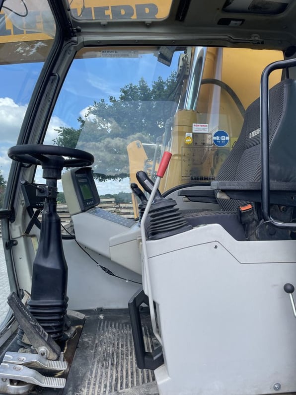 2004 Liebherr A900C HD LITRONIC Wheel Excavator