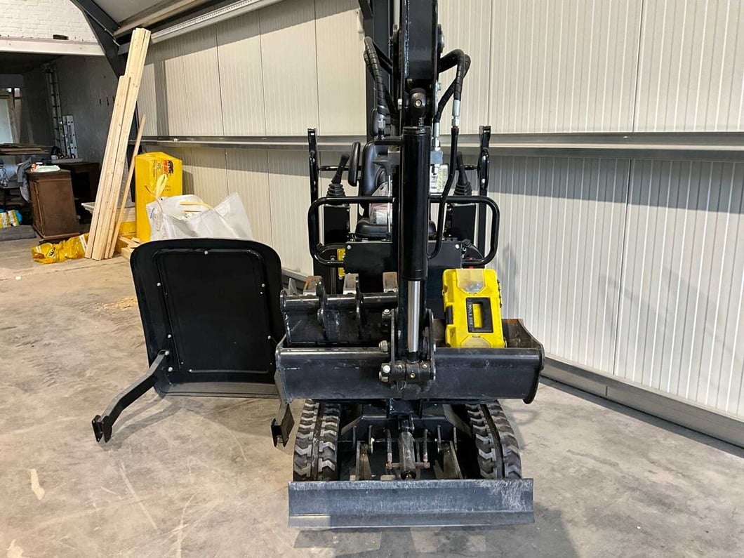 Nuoman 1.2T MINI Excavator BAD 28H!