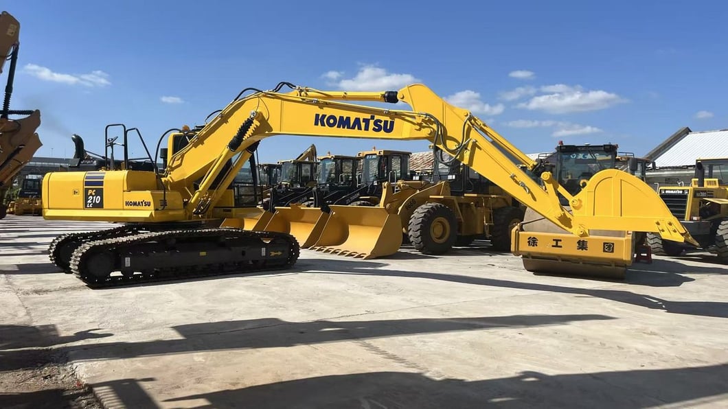 2023 Komatsu PC210-8 Crawler Excavator