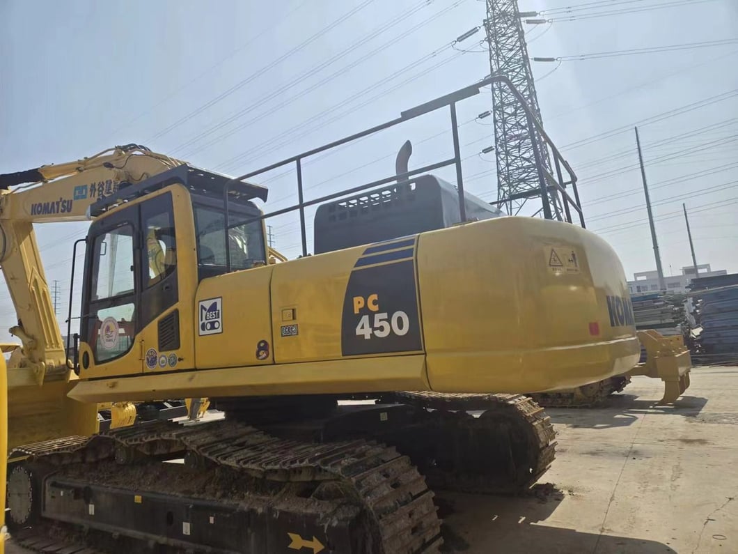2020 Komatsu PC450-8 Crawler Excavator