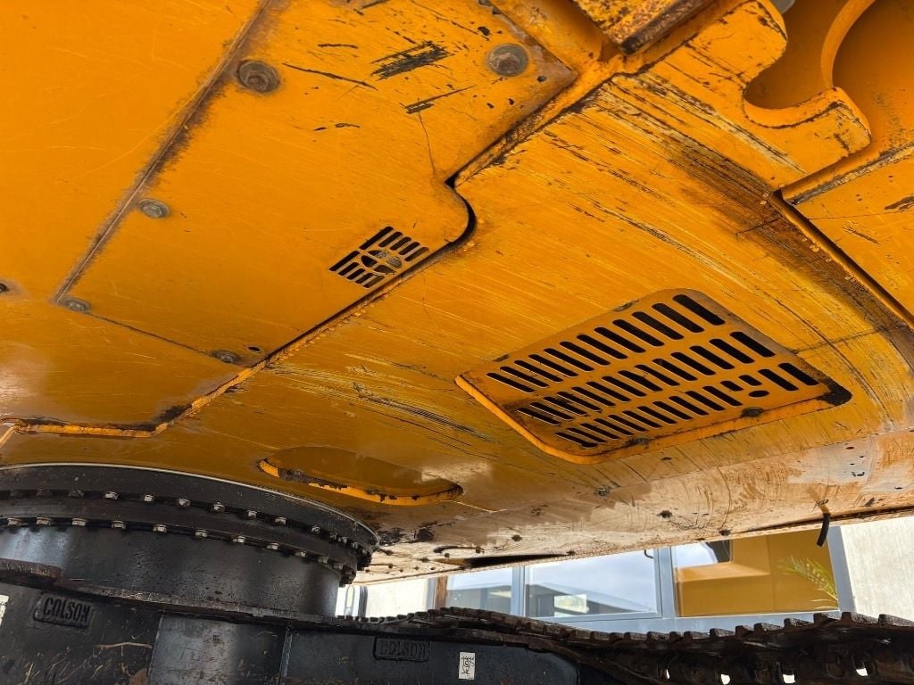 2018 JCB 220X Crawler Excavator