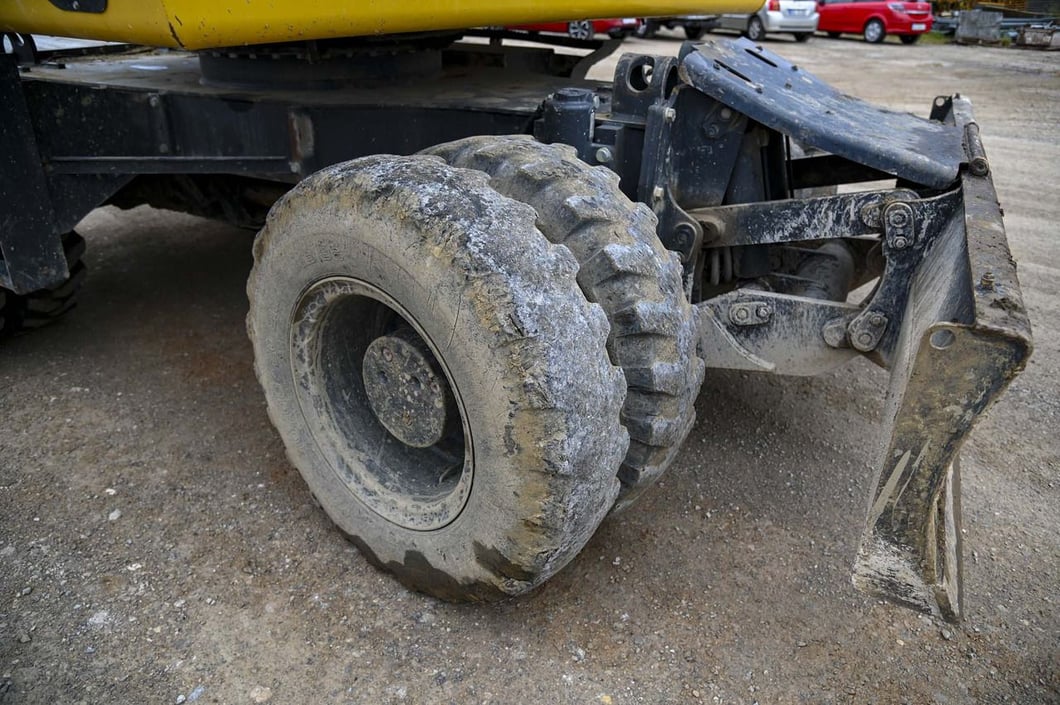 2018 Komatsu PW148-10 Wheel Excavator