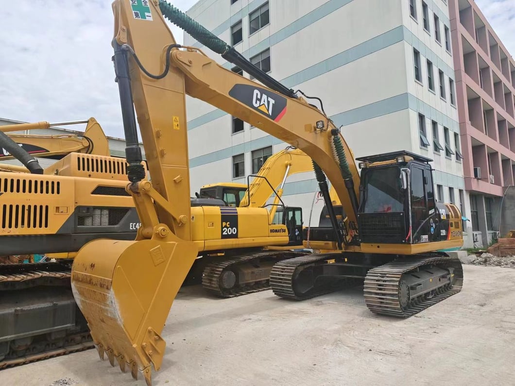 2022 Caterpillar 320DL Crawler Excavator