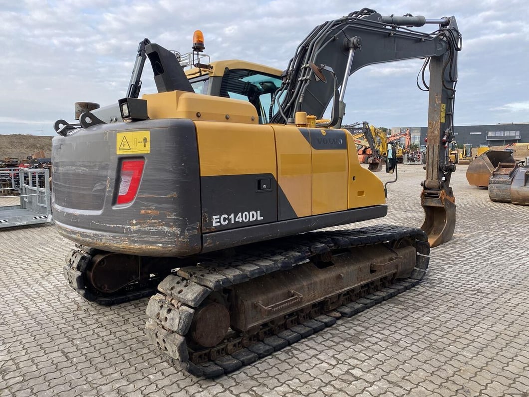 2013 Volvo EC140DL Crawler Excavator