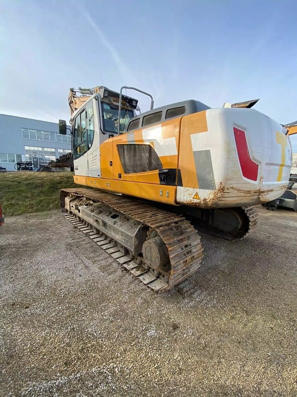 2018 Liebherr R926 Crawler Excavator