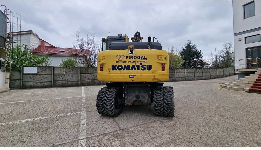 Komatsu PW148-8 Wheel Excavator