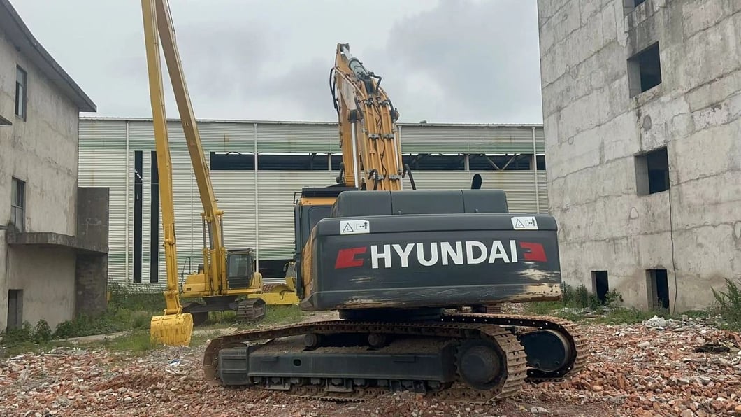 Hyundai R520L-9VS Crawler Excavator