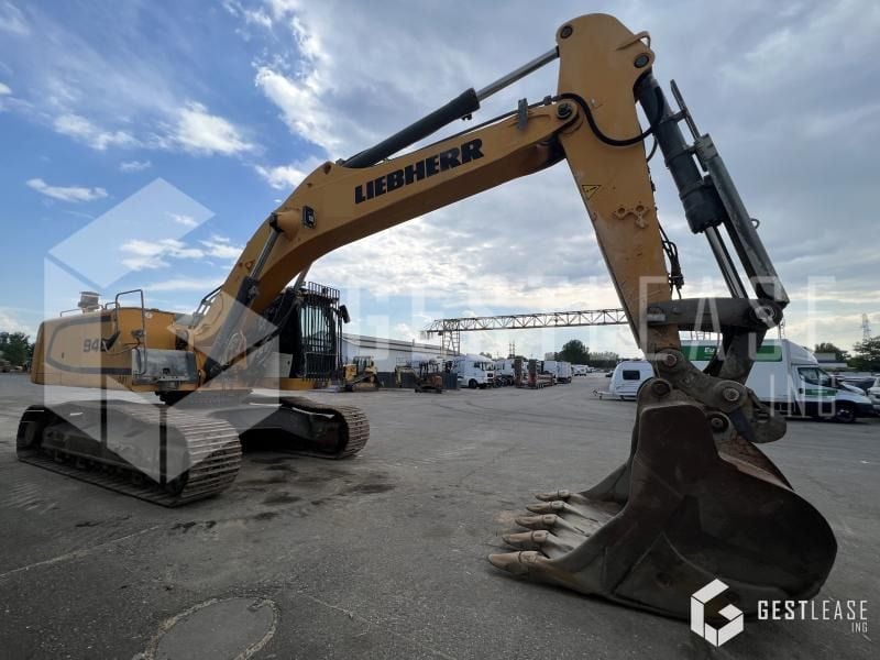 2014 Liebherr R946LC Crawler Excavator