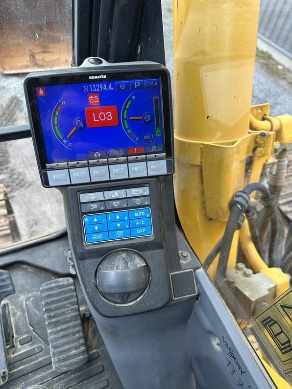 2015 Komatsu PC360LC-10 Crawler Excavator