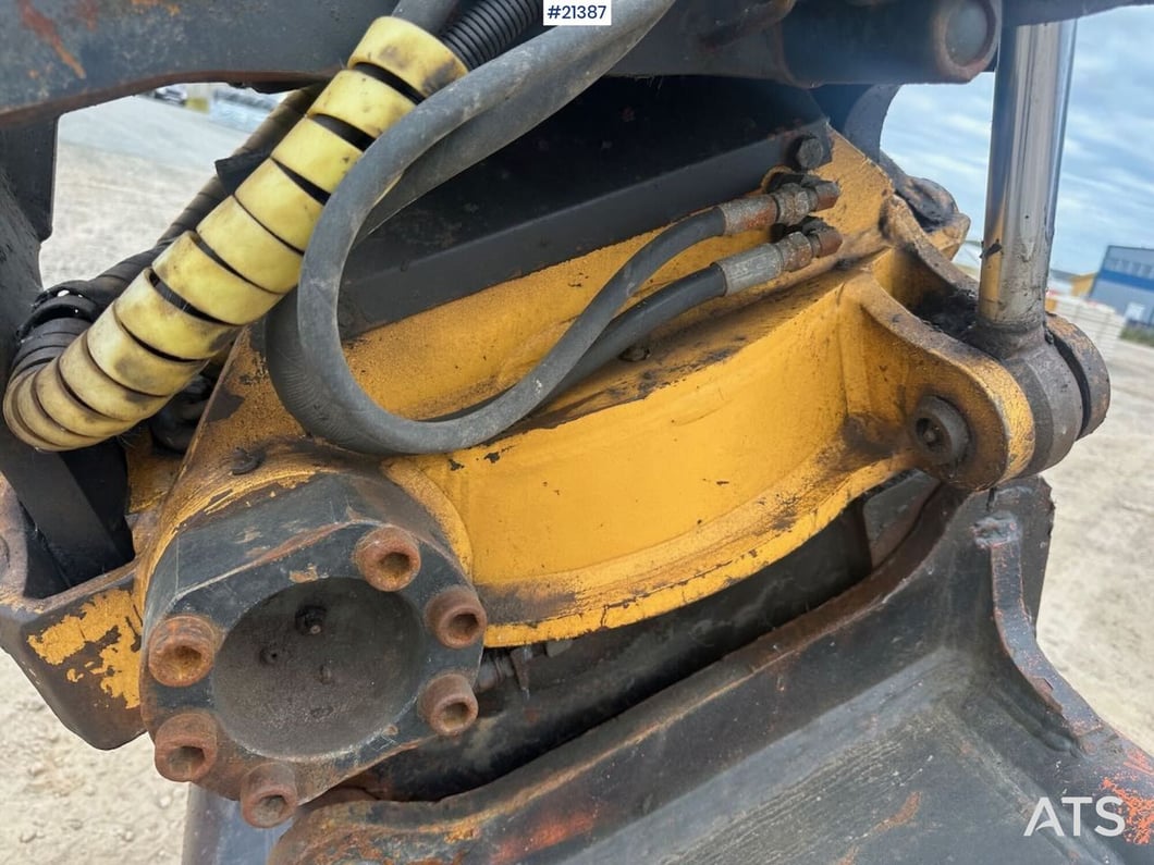 2011 CASE CX130B
