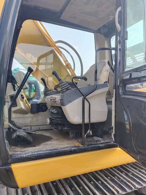 2018 Caterpillar 325C Crawler Excavator