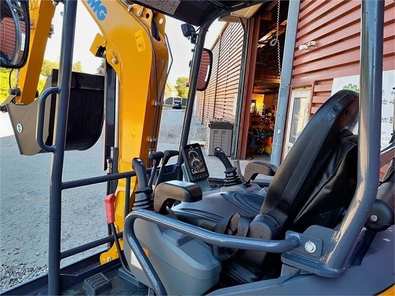 XCMG XE27E Mini Excavator