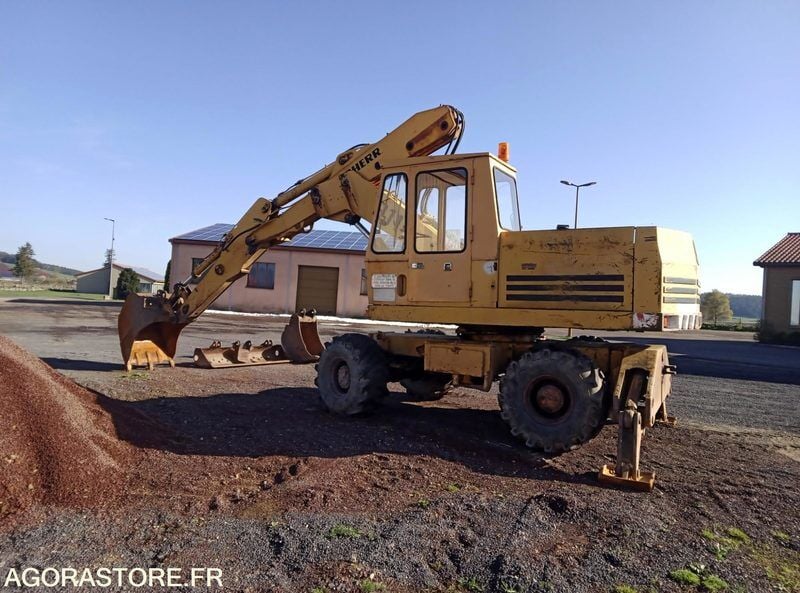 1979 Liebherr 911 Wheel Excavator