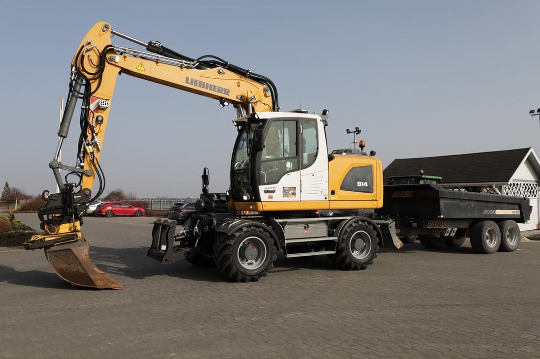 2017 Liebherr A914 LITRONIC Wheel Excavator