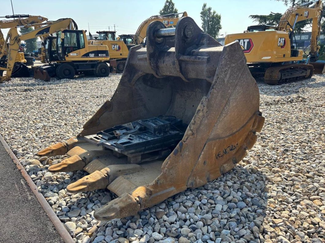 2013 Volvo EC700CL Crawler Excavator