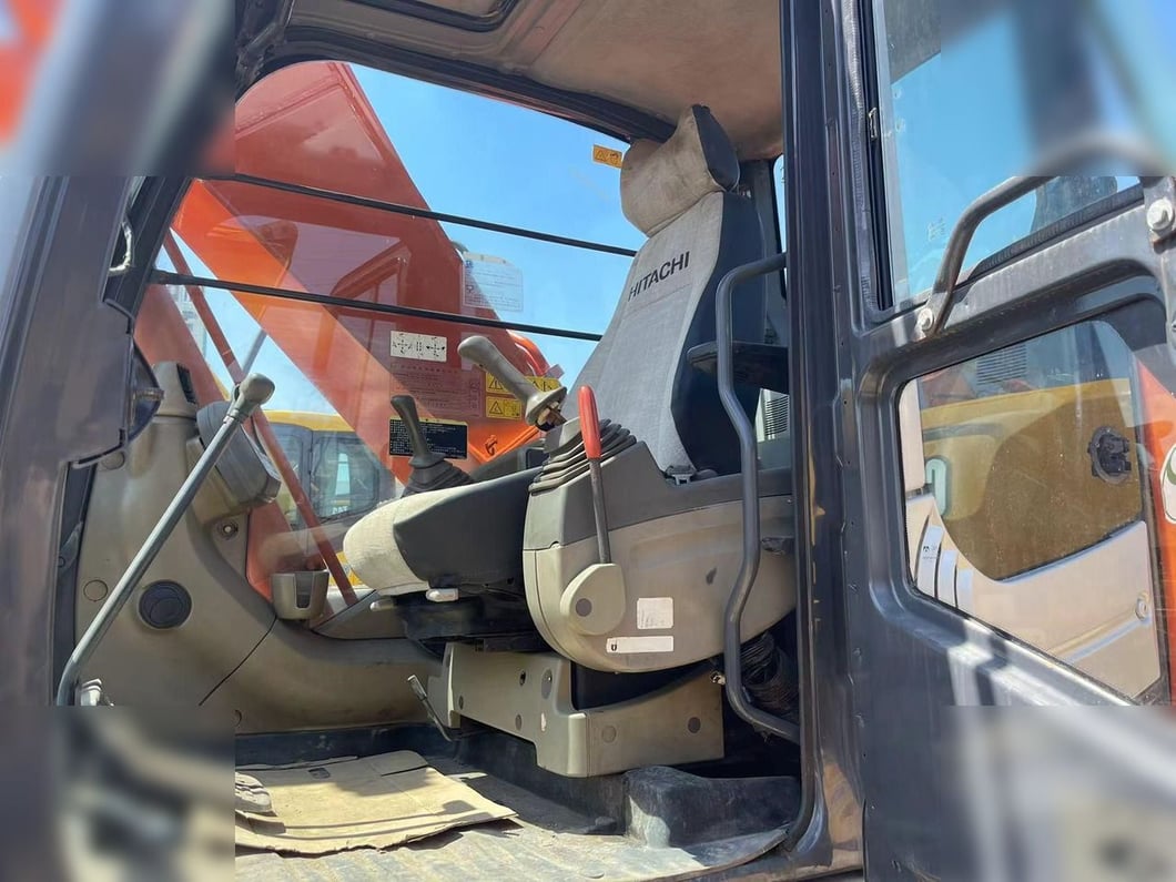 2020 Hitachi ZX200-3G Crawler Excavator