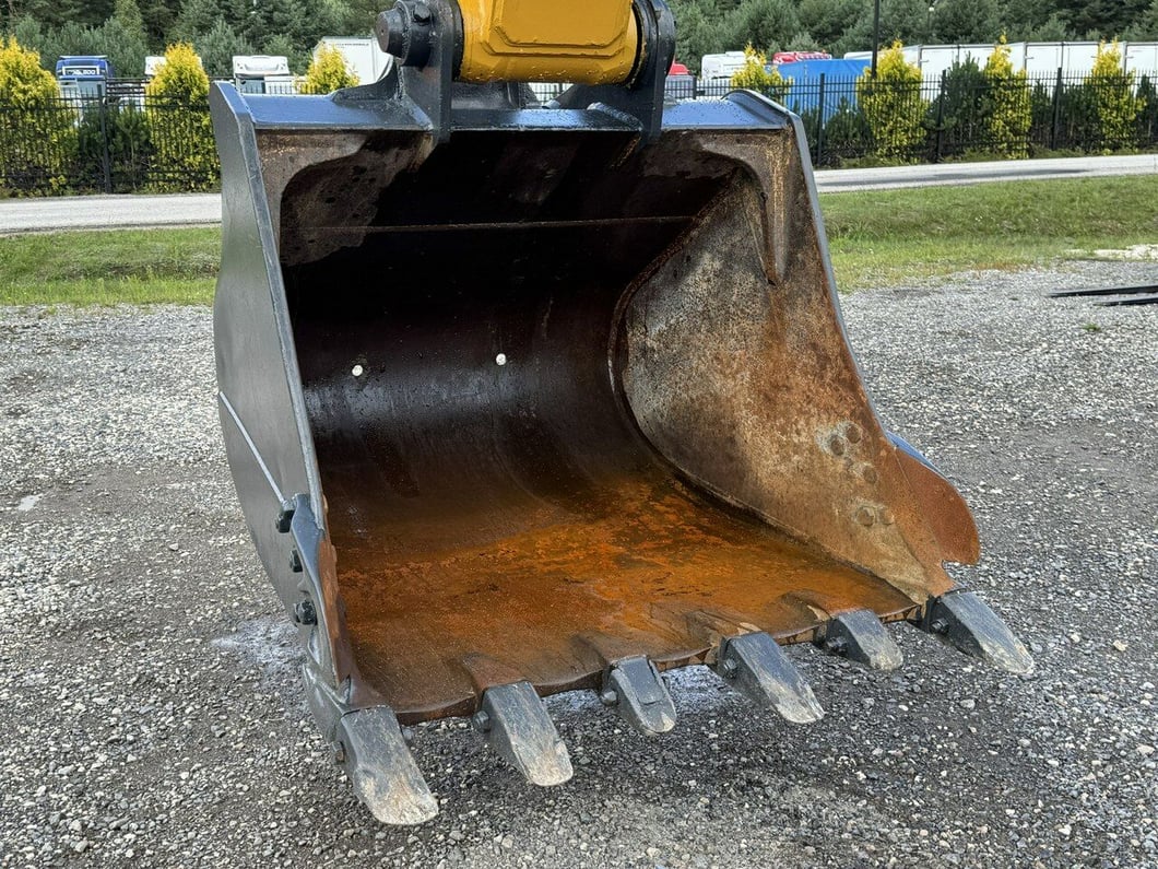 2018 XCMG XE 250C Crawler Excavator