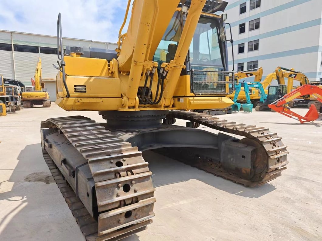 2020 Komatsu PC400-8 Crawler Excavator