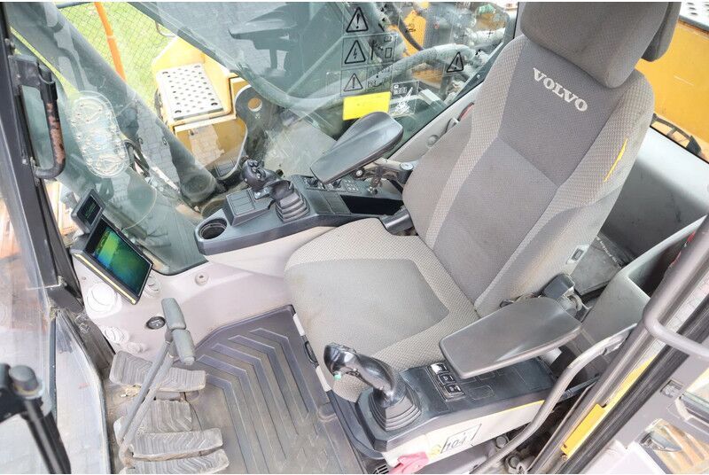 Volvo EC300EL | EC 300 EL | Quick Coupler | Bucket (2016)
