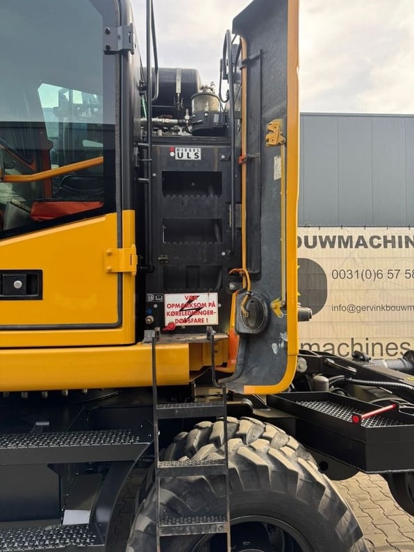 2016 Caterpillar 315 UNAC 22 TTR Wheel Excavator
