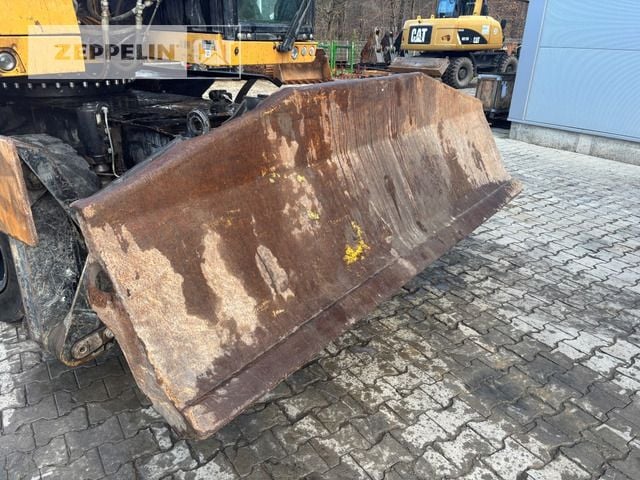 2015 Caterpillar MH3022 Material Handler
