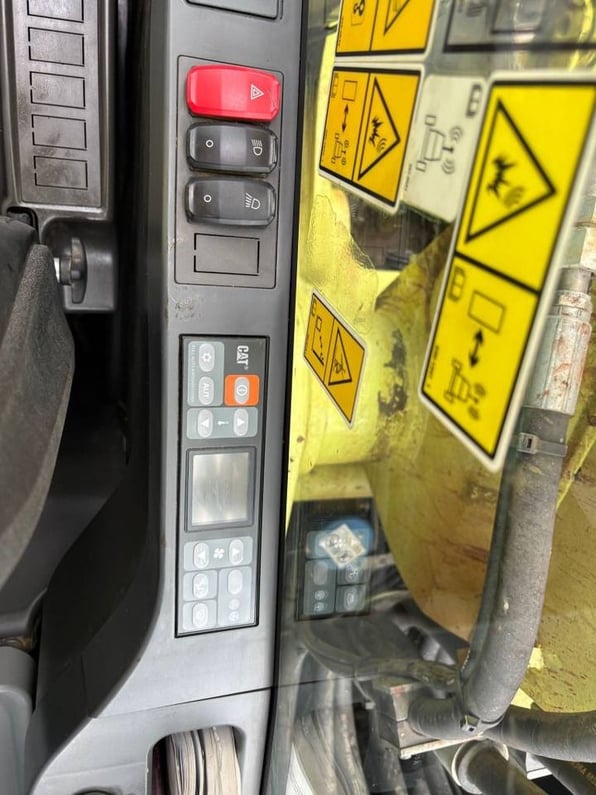 2015 Caterpillar M320F Wheel Excavator