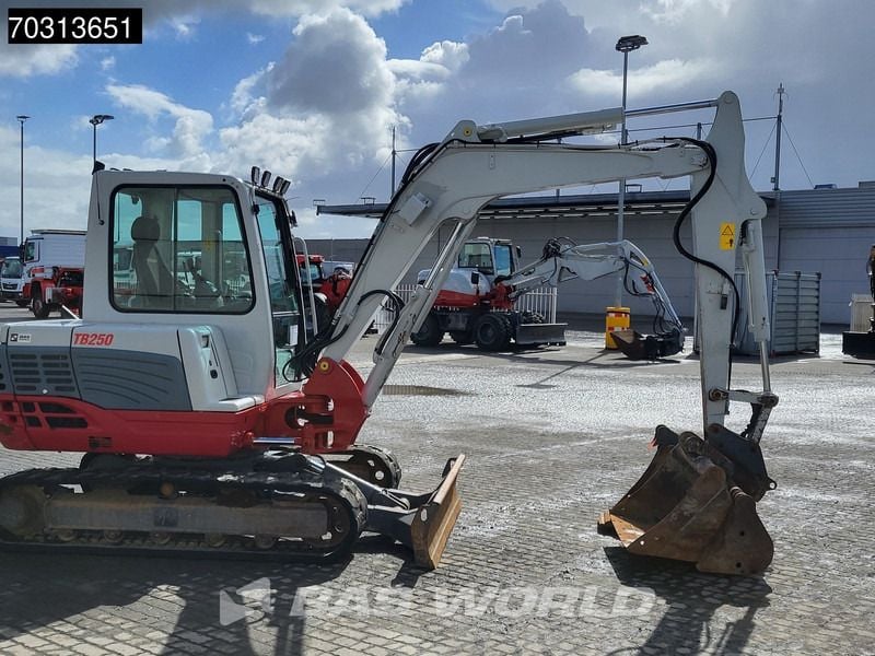 2018 Takeuchi TB250 Mini Excavator