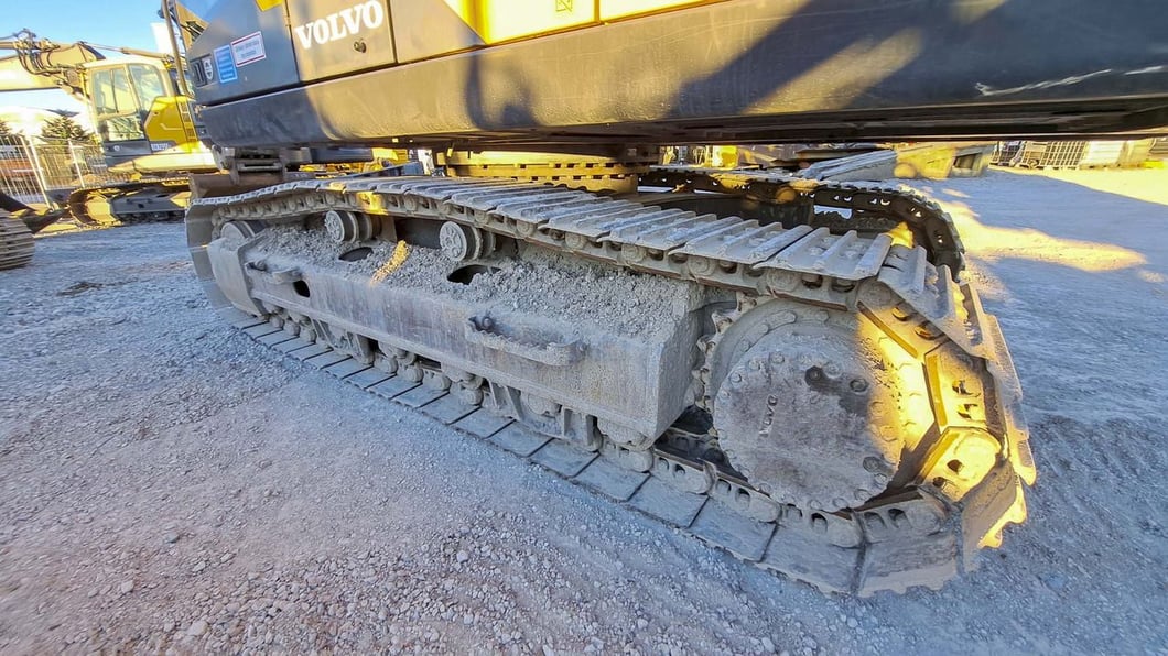 2015 Volvo EC220E Crawler Excavator