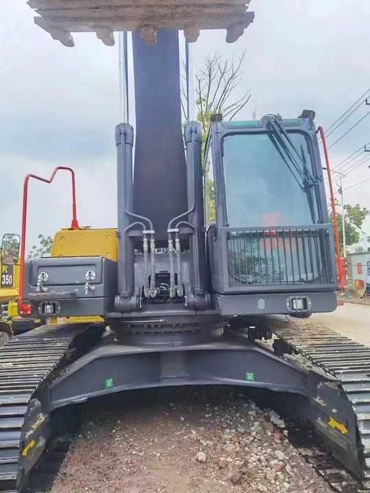 2016 Volvo EC290 Crawler Excavator