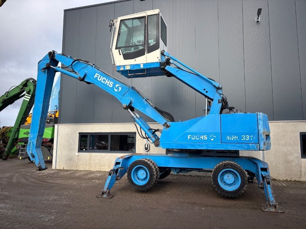 2002 Fuchs MHL331C Material Handler